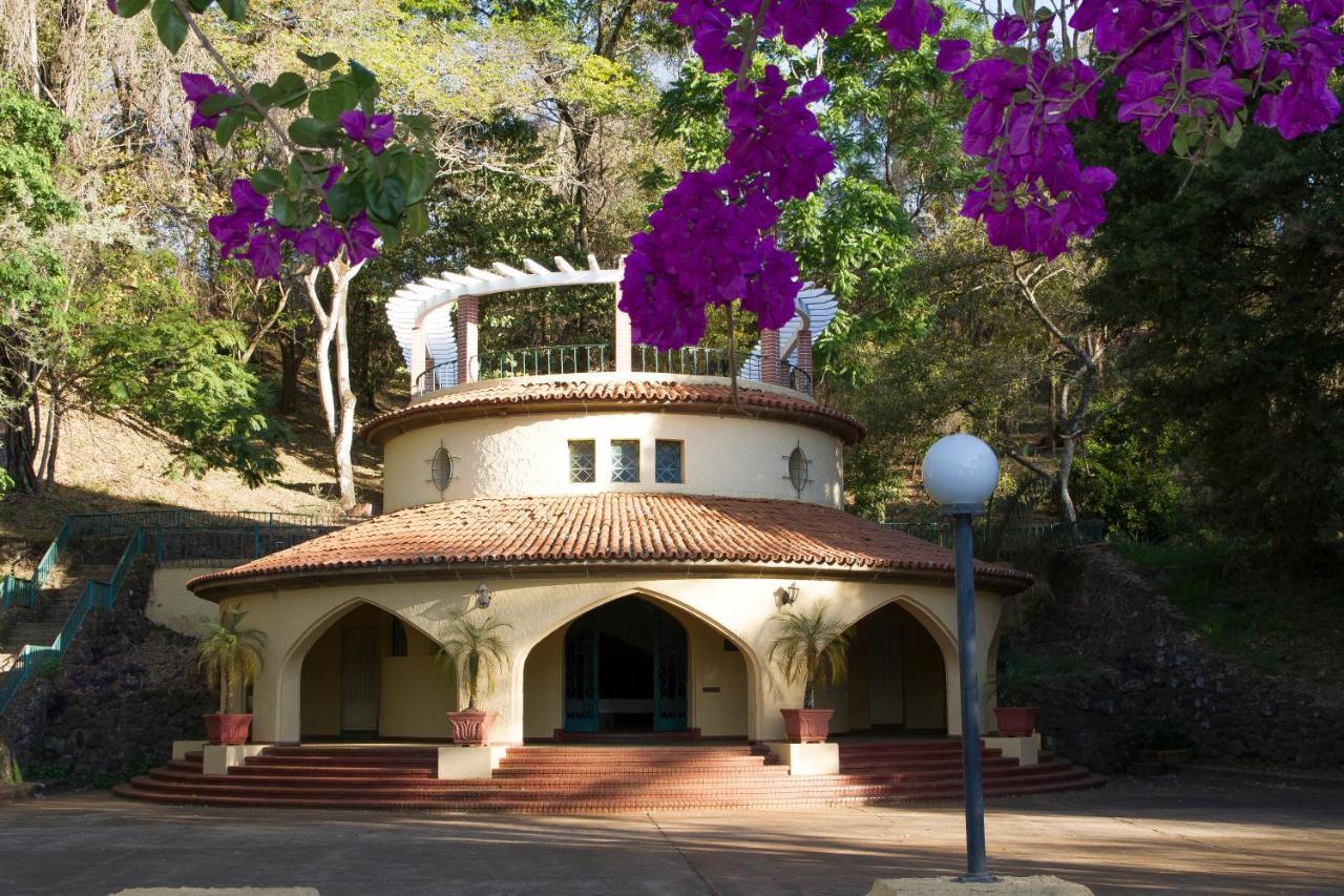 Chale Bosque Do Barreiro Villa Araxa Ngoại thất bức ảnh