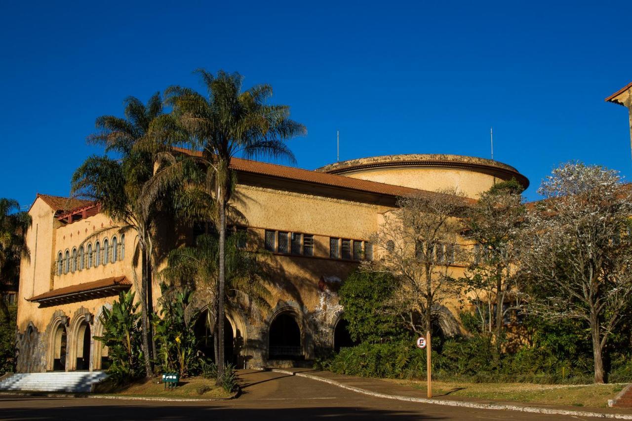 Chale Bosque Do Barreiro Villa Araxa Ngoại thất bức ảnh